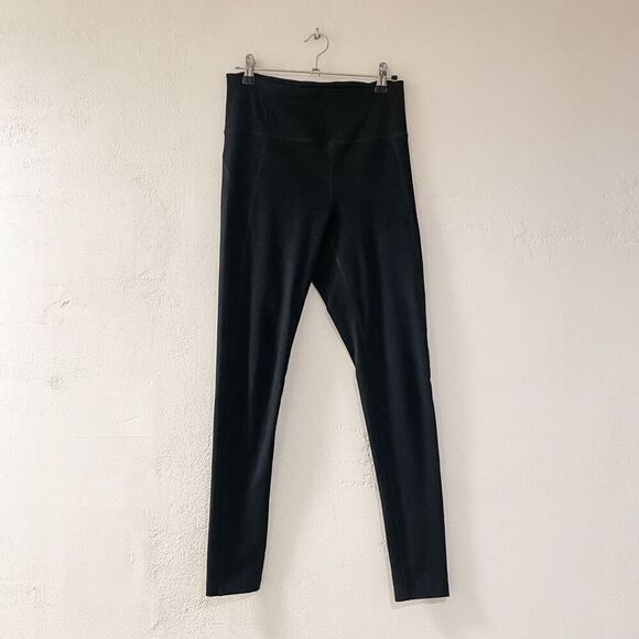 Girlfriend Collective Compressive High-Rise Legging in Black Medium - Picture 2 of 9